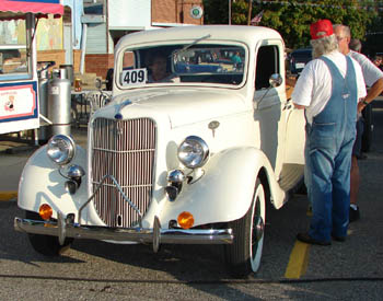 Ford V8 truck Newport Indiana Hill Climb